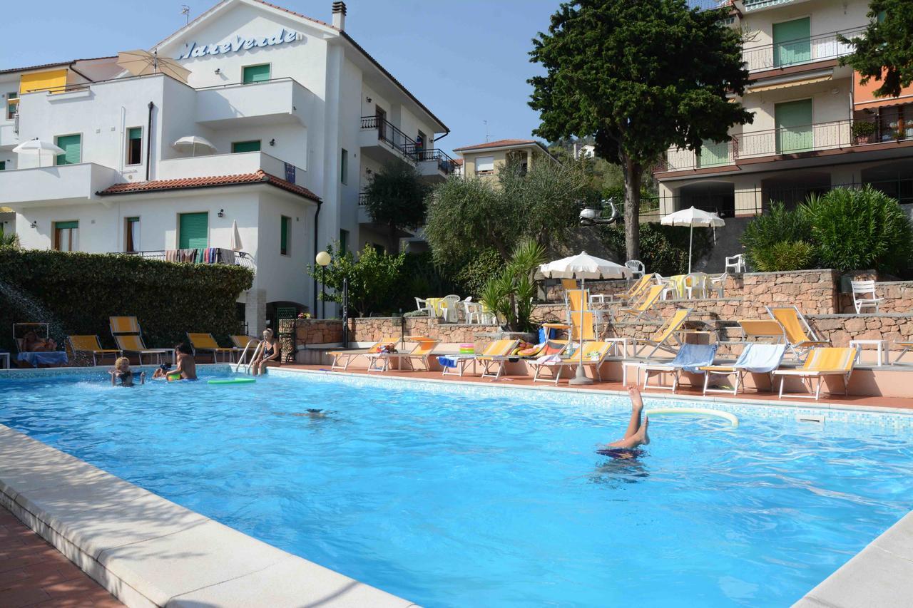 Residence Mare Verde Pietra Ligure Exterior foto