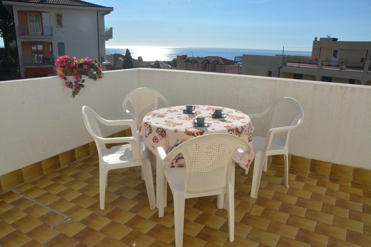 Residence Mare Verde Pietra Ligure Exterior foto